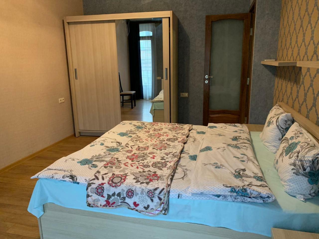 Lilika Apartments On Meskhishvili Tbilisi Ngoại thất bức ảnh